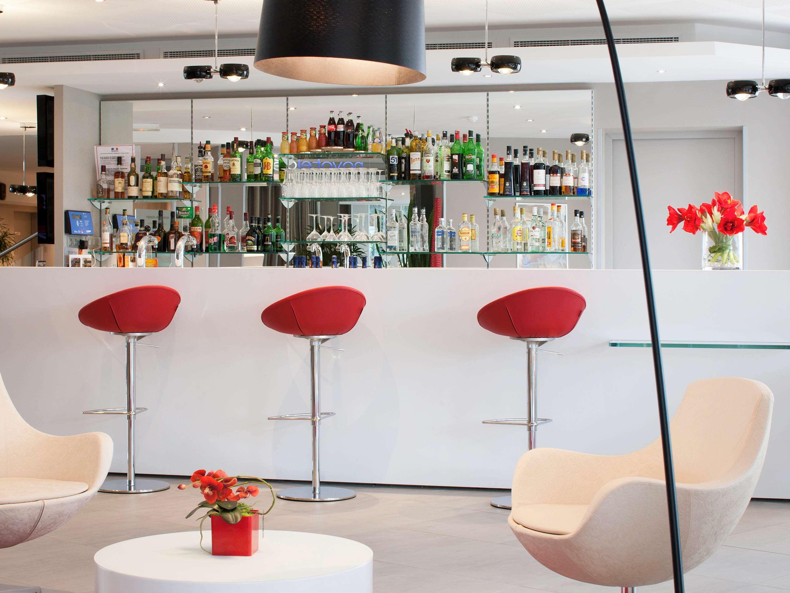 Novotel Pau Pyrenees Лескар Екстериор снимка