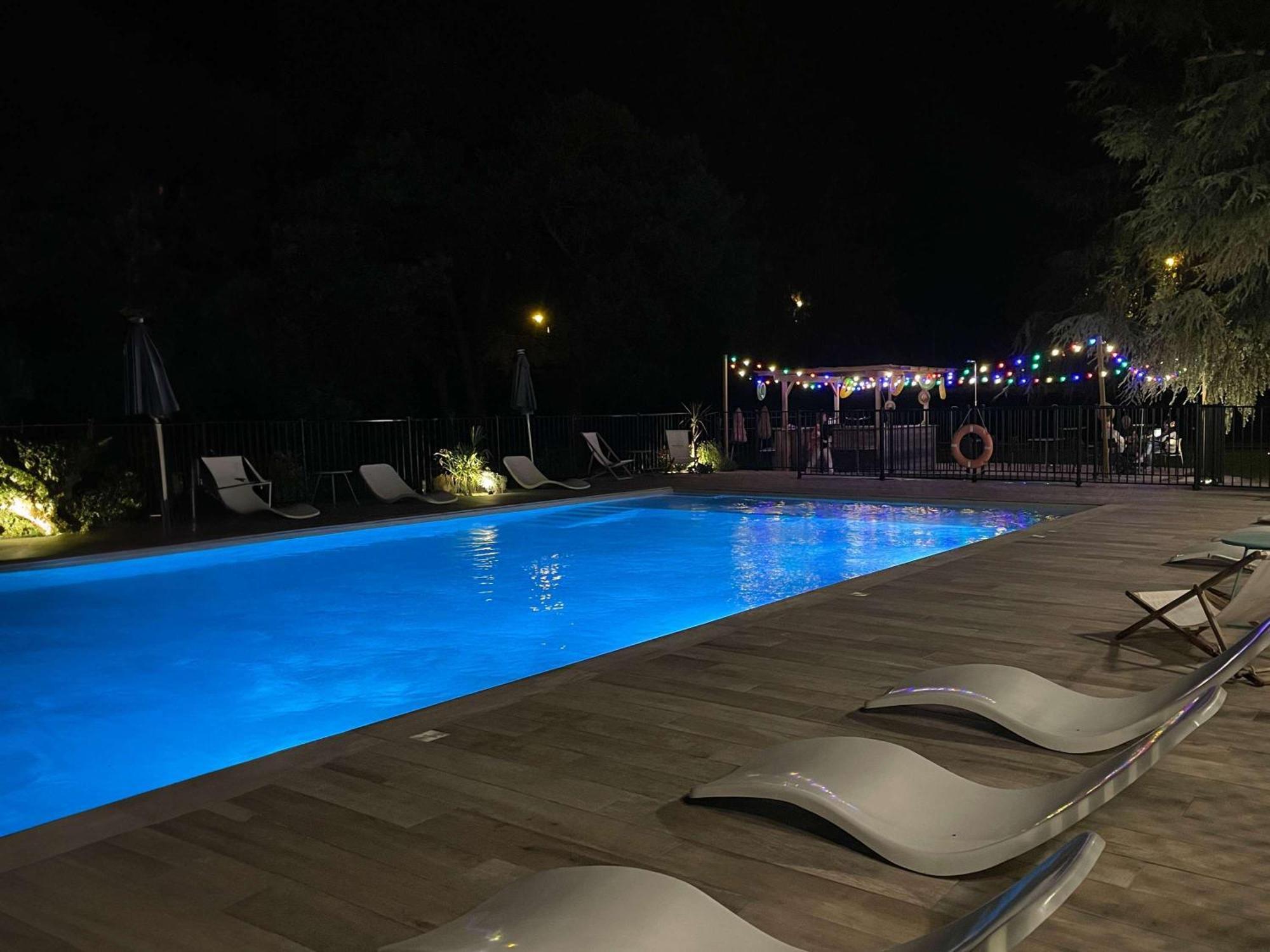 Novotel Pau Pyrenees Лескар Екстериор снимка