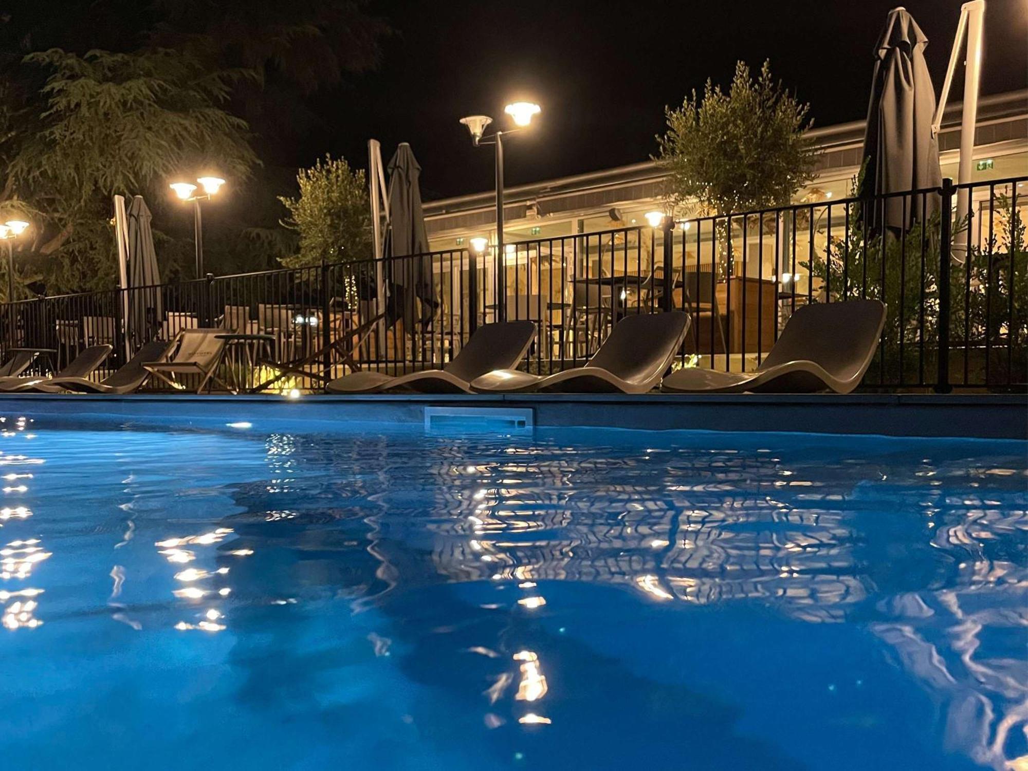 Novotel Pau Pyrenees Лескар Екстериор снимка