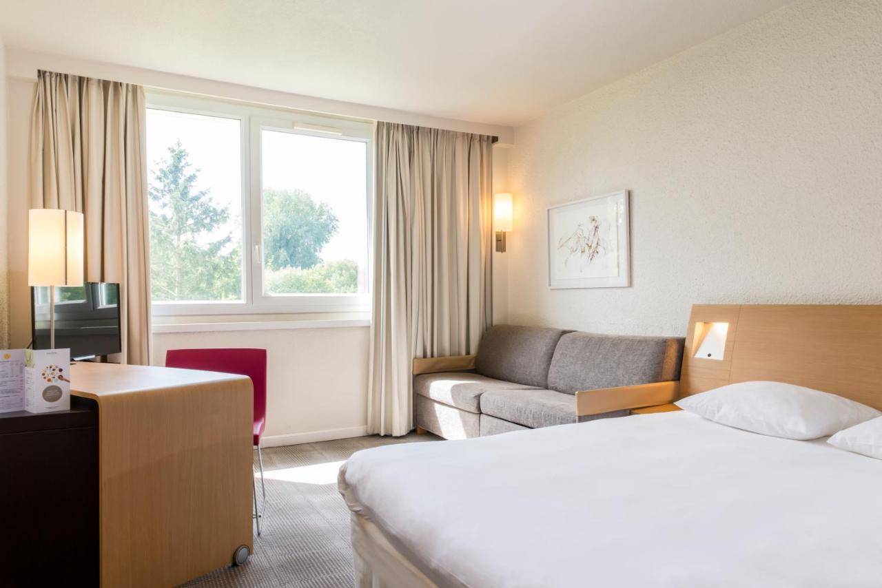 Novotel Pau Pyrenees Лескар Екстериор снимка